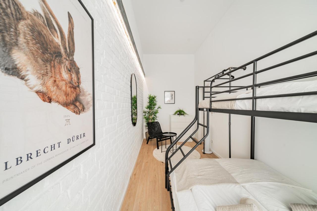Chic Central City Rooms By Home2 Viena Exterior foto